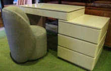 Load image into Gallery viewer, 25123 Vanity Chair