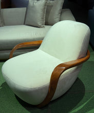 Load image into Gallery viewer, 2594 Accent Chair