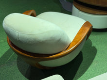 Load image into Gallery viewer, 2594 Accent Chair