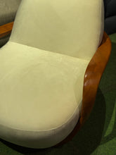 Load image into Gallery viewer, 2594 Accent Chair