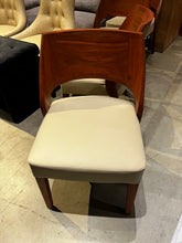 Load image into Gallery viewer, 23192 Chair