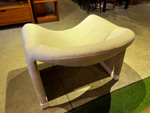 Load image into Gallery viewer, 2380 Accent Chair