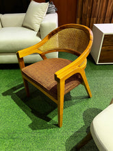 Load image into Gallery viewer, 2410 Chair