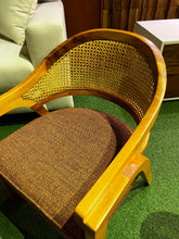 Load image into Gallery viewer, 2410 Chair