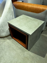 Load image into Gallery viewer, Zohra Side Table