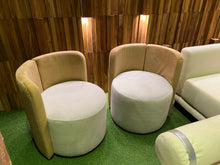 Load image into Gallery viewer, 23235 Accent Chair
