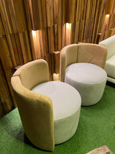 Load image into Gallery viewer, 23235 Accent Chair