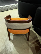 Load image into Gallery viewer, 23303 Chair A