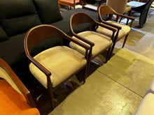 Load image into Gallery viewer, 23303 Chair B
