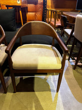 Load image into Gallery viewer, 23303 Chair B