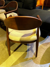 Load image into Gallery viewer, 23303 Chair B