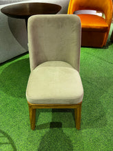 Load image into Gallery viewer, 2376 Acacia Chair