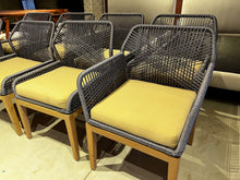 Load image into Gallery viewer, Pascaso Chair