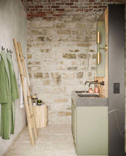 Load image into Gallery viewer, Cui Bathroom Collection