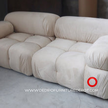 Load image into Gallery viewer, Rhea Couch