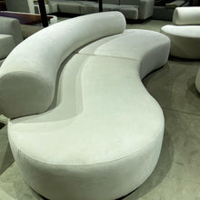 Load image into Gallery viewer, 22171 Couch