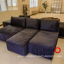 Load image into Gallery viewer, Congo Couch