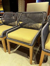 Load image into Gallery viewer, Pascaso Chair