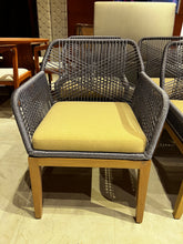 Load image into Gallery viewer, Pascaso Chair