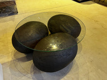 Load image into Gallery viewer, Maan Center Table