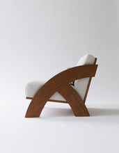 Load image into Gallery viewer, Gelosh Accent Chair