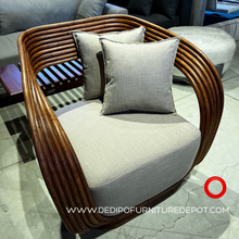 Load image into Gallery viewer, Hergla Accent Chair