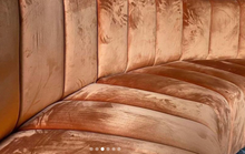 Load image into Gallery viewer, Seda Couch