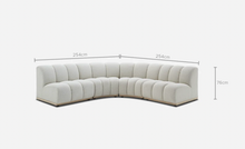 Load image into Gallery viewer, Seda Couch