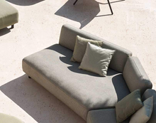 Load image into Gallery viewer, Cresen Couch