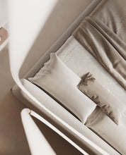 Load image into Gallery viewer, Hayven Collection