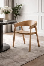 Load image into Gallery viewer, Q05 Chair
