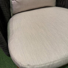 Load image into Gallery viewer, 2532 Accent Chair
