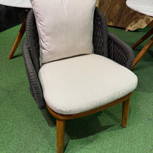 Load image into Gallery viewer, 2532 Accent Chair
