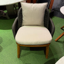 Load image into Gallery viewer, 2532 Accent Chair
