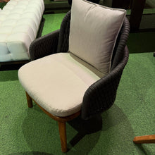 Load image into Gallery viewer, 2532 Accent Chair
