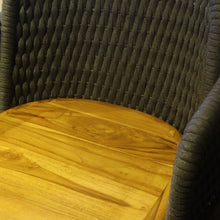 Load image into Gallery viewer, 2532 Accent Chair
