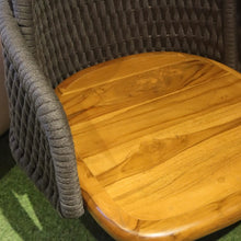 Load image into Gallery viewer, 2532 Accent Chair
