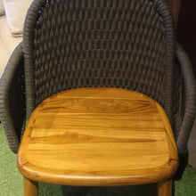 Load image into Gallery viewer, 2532 Accent Chair
