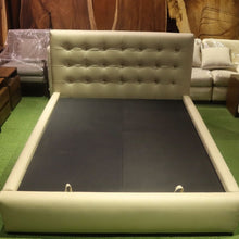 Load image into Gallery viewer, 2537 Bed Frame
