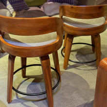 Load image into Gallery viewer, 2585 Bar Chair

