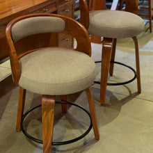 Load image into Gallery viewer, 2585 Bar Chair

