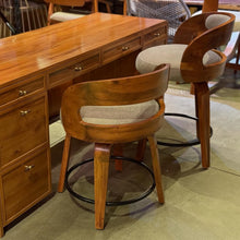 Load image into Gallery viewer, 2585 Bar Chair

