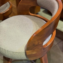 Load image into Gallery viewer, 2585 Bar Chair
