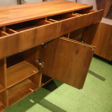 Load image into Gallery viewer, 25123 Console
