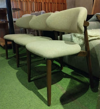 Load image into Gallery viewer, 2422-2619 Chair
