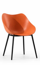 Load image into Gallery viewer, Q33 Chair
