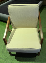 Load image into Gallery viewer, 24195 Accent Chair
