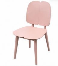 Load image into Gallery viewer, Q37 Chair
