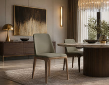 Load image into Gallery viewer, Q39 Chair
