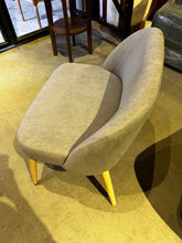 Load image into Gallery viewer, 2484 Ziggy XL Chair
